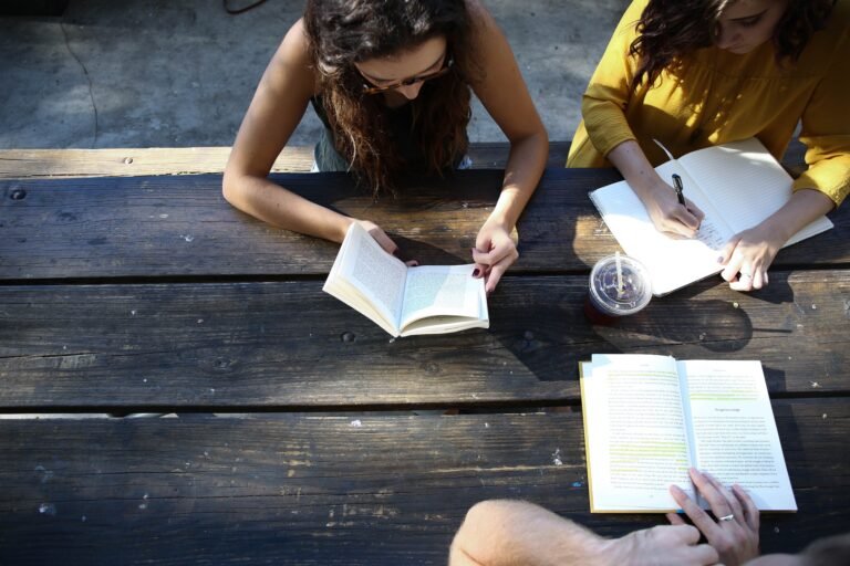 Strategies for Encouraging Bible Study Among Teens