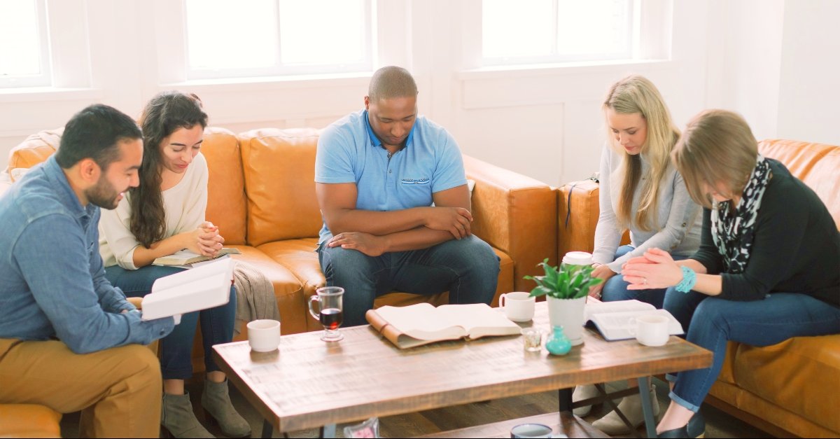 How to Facilitate a Bible Study Small Group